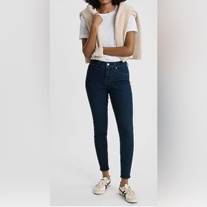 Express Stretch Mid- Rise Jegging